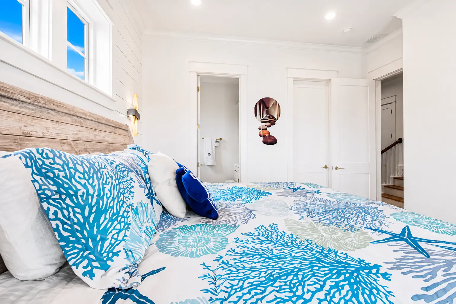 Side view of the queen guest bedroom